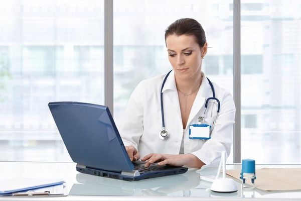 3 Cara Ampuh untuk Meningkatkan Persona Online Dokter