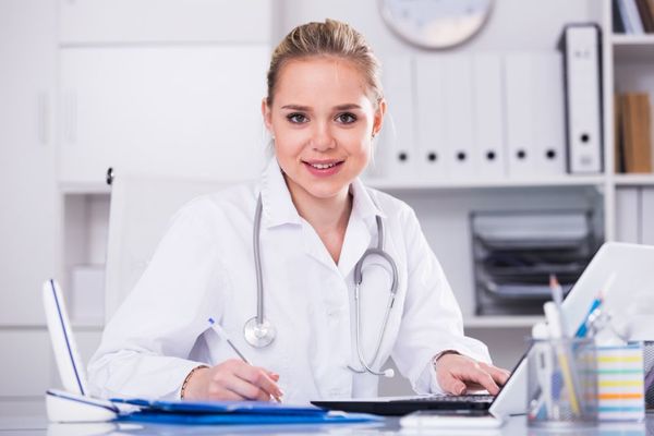 Meningkatkan Kualitas Pelayanan Kesehatan Melalui Akreditasi Klinik